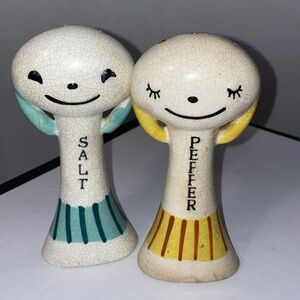 Vtg 6" Grinning Man & Lady Anthropomorphic Porcelain Salt & Pepper Shakers Japan